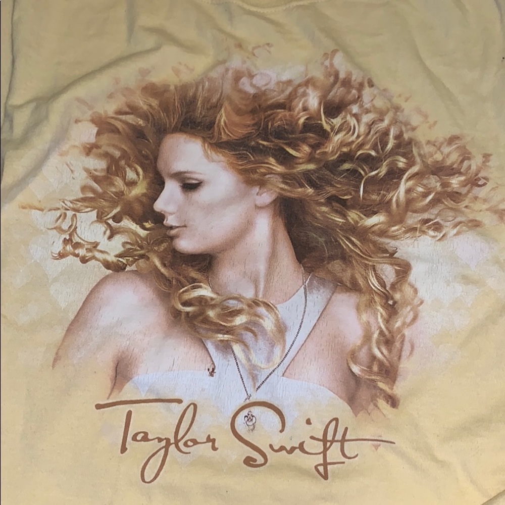 Taylor Swift Fearless Tour Tee